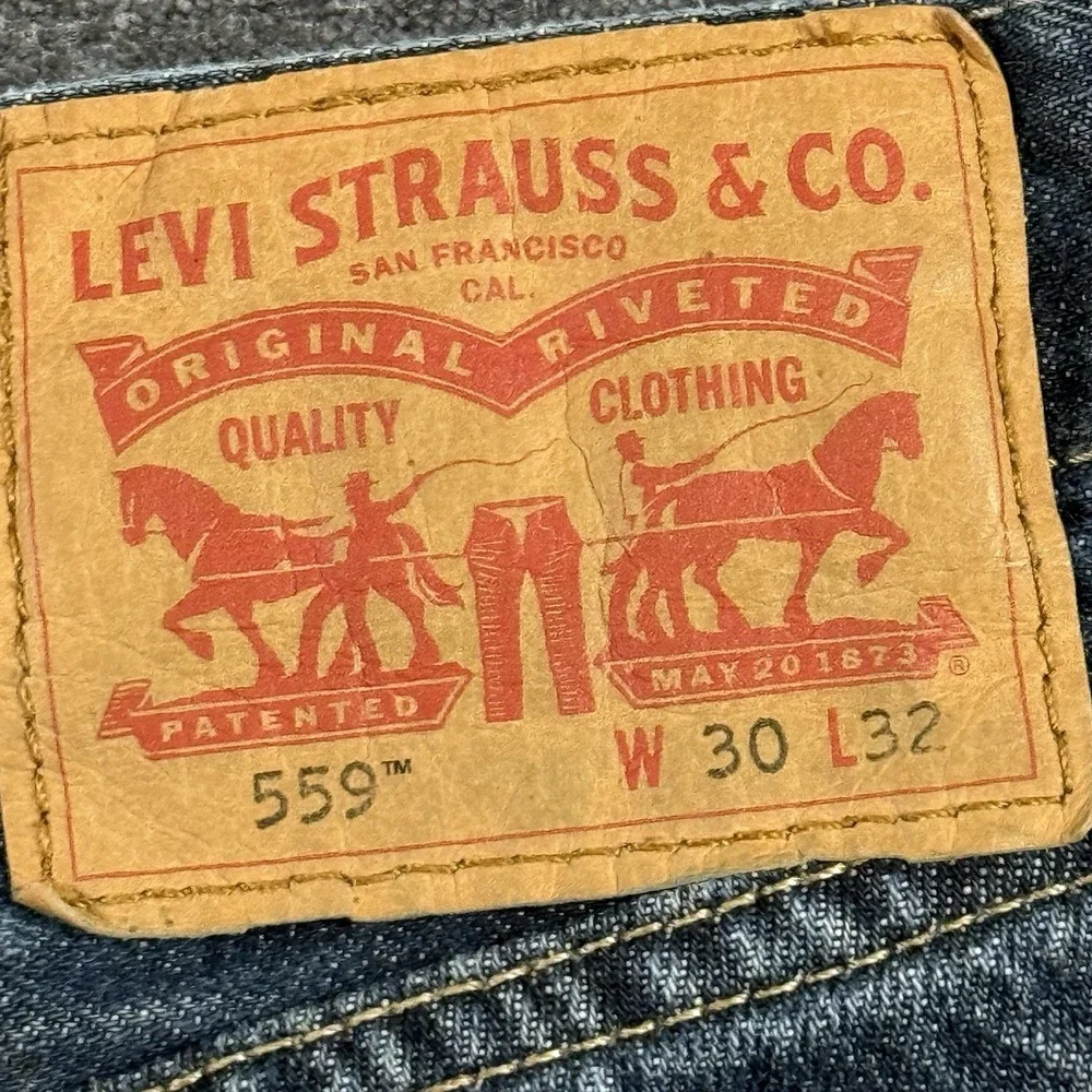 Levis 559 Jeans Men's Size 30x32 Blue Denim Medium Wash Relaxed Straight Leg Fit